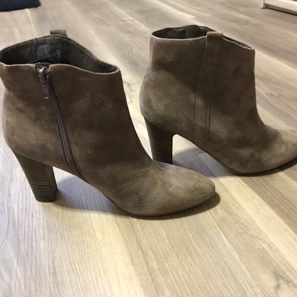 Marc Fisher Ladies Suede Leather Boots Size 9 - Picture 5 of 7